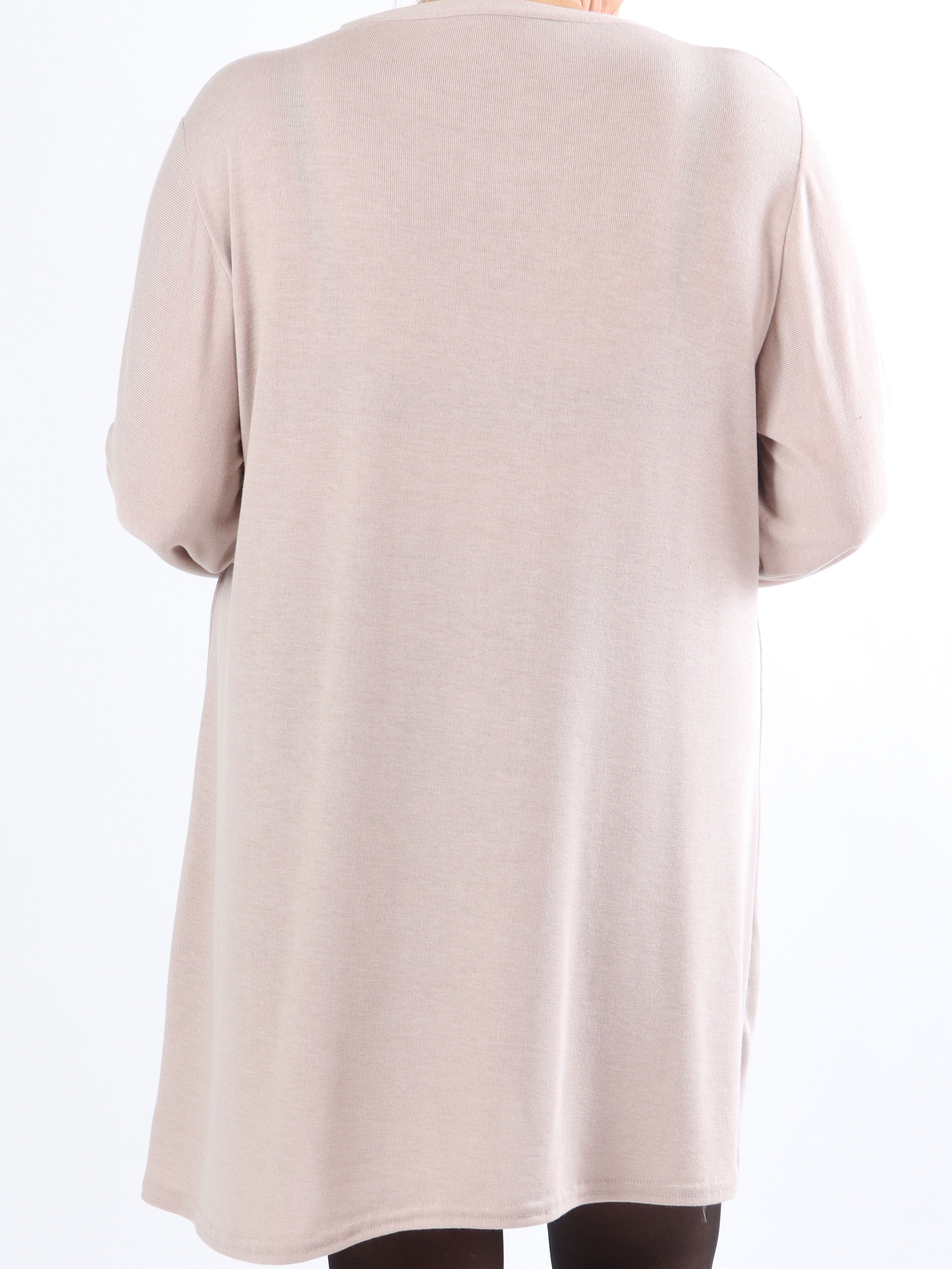 Nerea - Lätt plus size-stickning med skrift